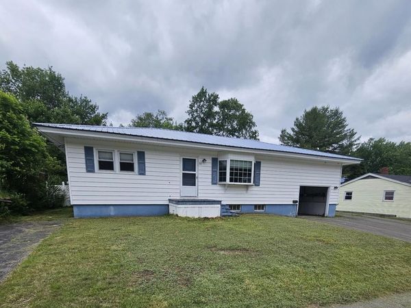 30 Ohio Street , Millinocket, ME 04462