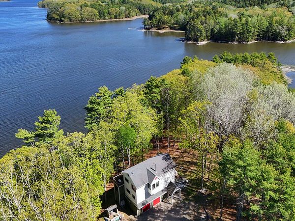 1004 Bremen Road, Waldoboro, ME 04572