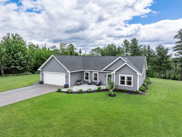 51 Knoll Crest Drive, Bangor, ME 04401