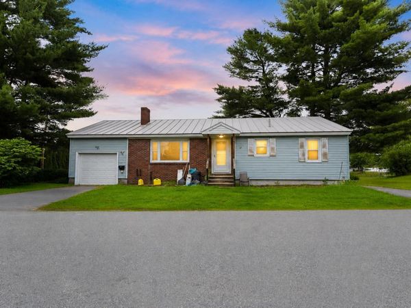 24 Cottage Street , Fairfield, ME 04937