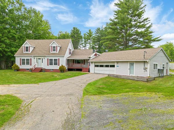 1050 Main Street , Palmyra, ME 04965