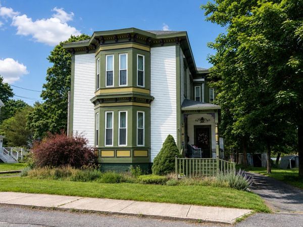 17 Key Street, Eastport, ME 04631