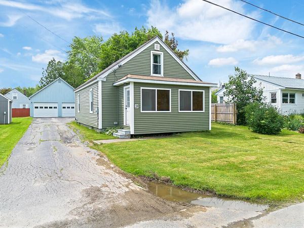 33 Cottage Street , Fairfield, ME 04901