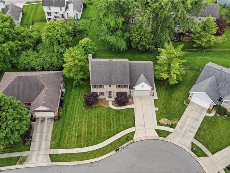 3859 Callaway Court, Bellbrook, OH 45305 Photo 2