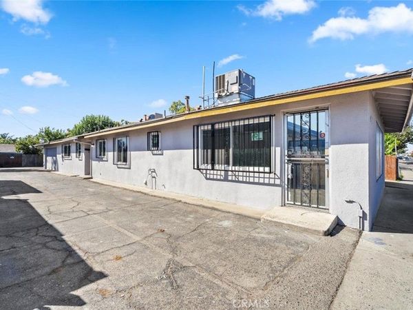 4584 E Tulare, Fresno, CA 93702