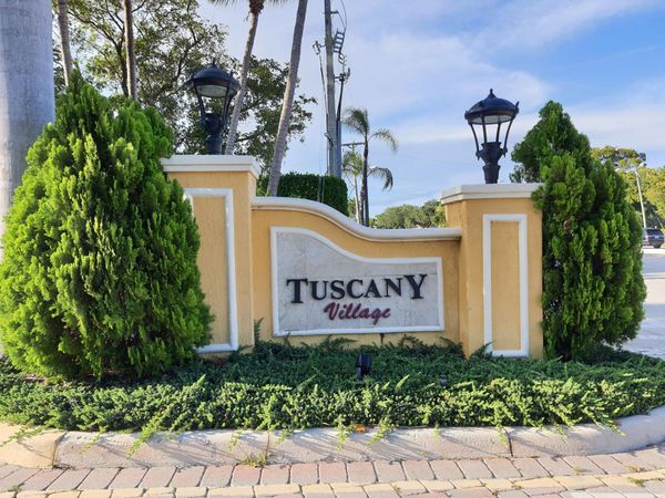 220 NE 69th Circle, Boca Raton, FL 33487