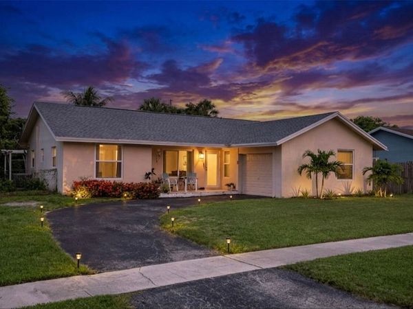 9544 Richmond Circle, Boca Raton, FL 33434