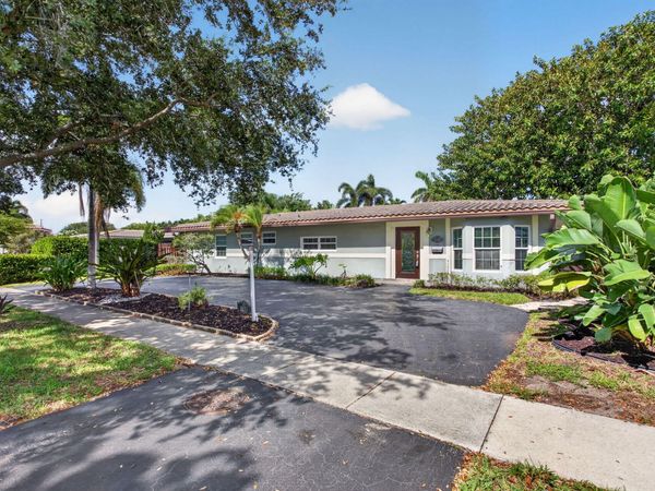 4931 NE 27th Avenue, Lighthouse Point, FL 33064