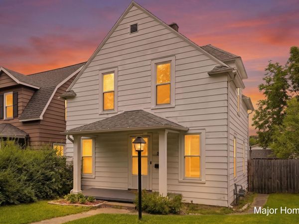 839 Crescent Street NE, Grand Rapids, MI 49503