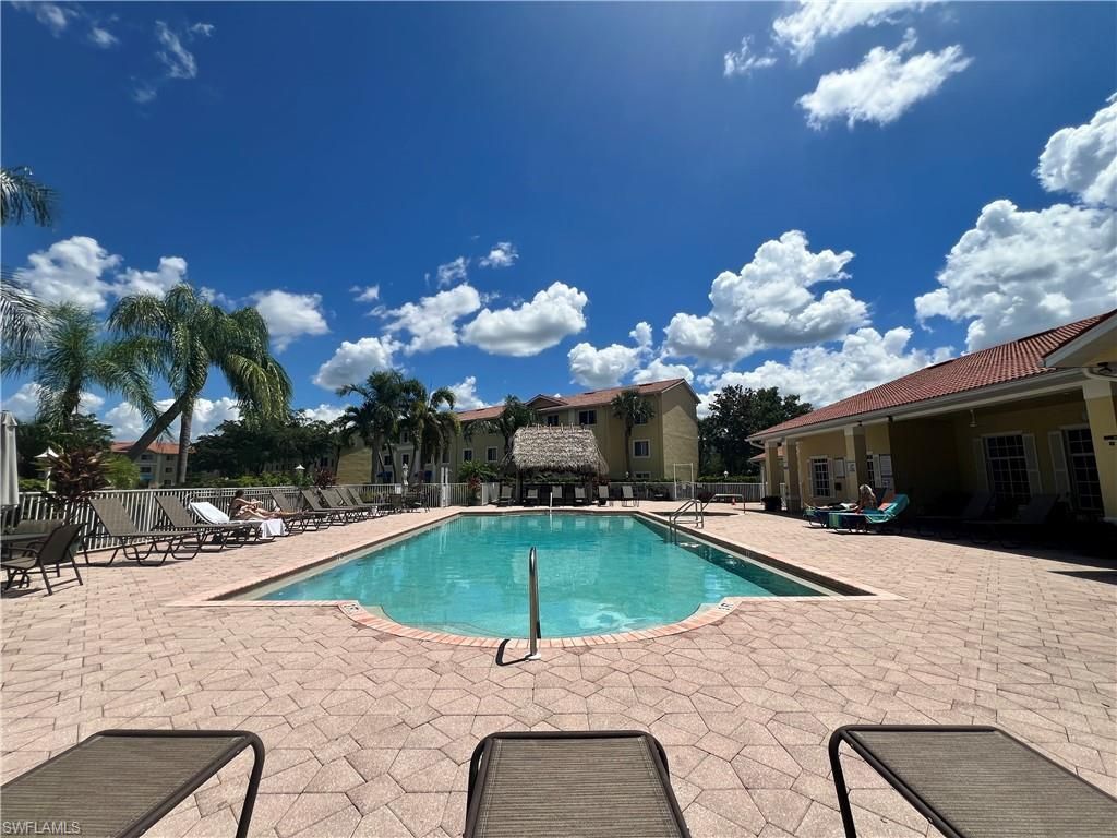 8274 Key Royal Cir, Unit 1036, Naples, FL 34119 Photo