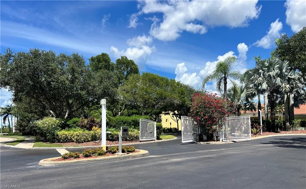 8274 Key Royal Cir, Unit 1036, Naples, FL 34119 Photo