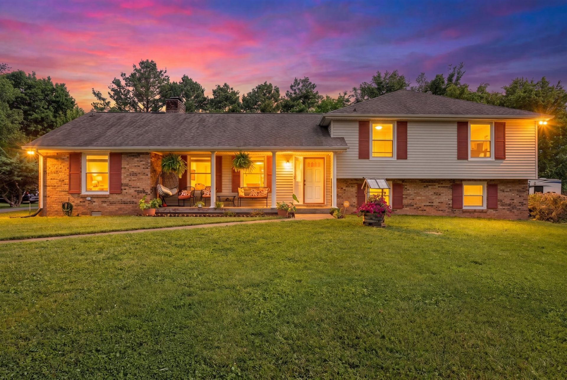 3276 Trough Springs Rd, Clarksville, TN 37043 Main Photo