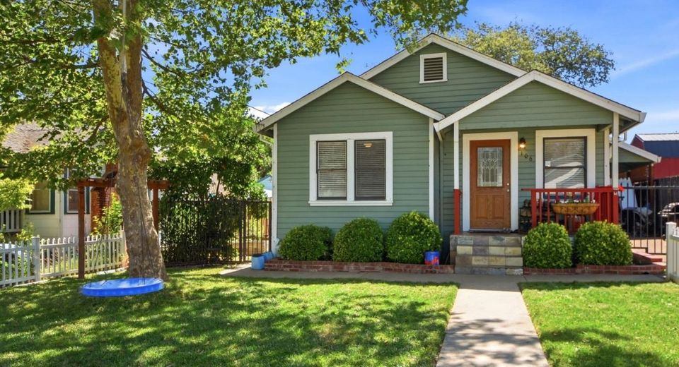 106 Summit St, Auburn, CA 95603 Photo