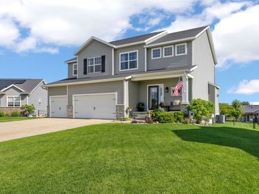 2118 Wycliffe Court SW, Cedar Rapids, IA 52404