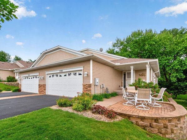 5026 Grenadier Avenue N, Oakdale, MN 55128
