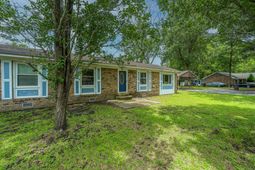229 Amy Drive photo 4