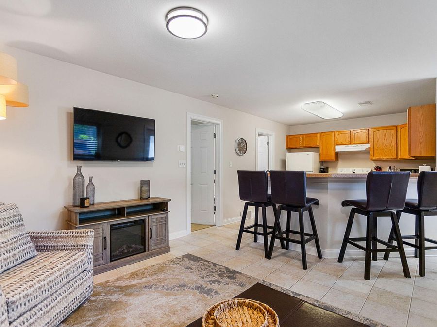 Property Image 100