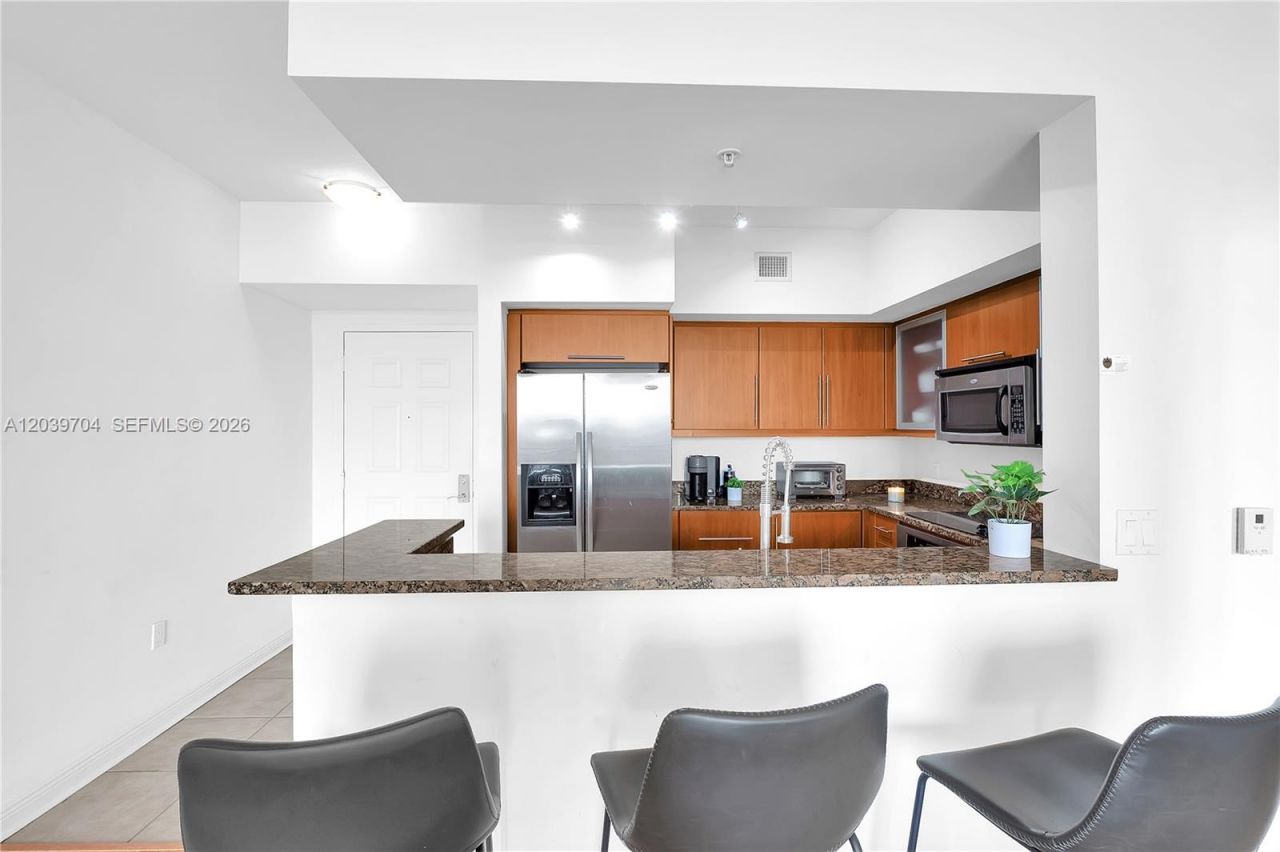 888 S Douglas Rd, Unit 910, Coral Gables, FL 33134 Photo
