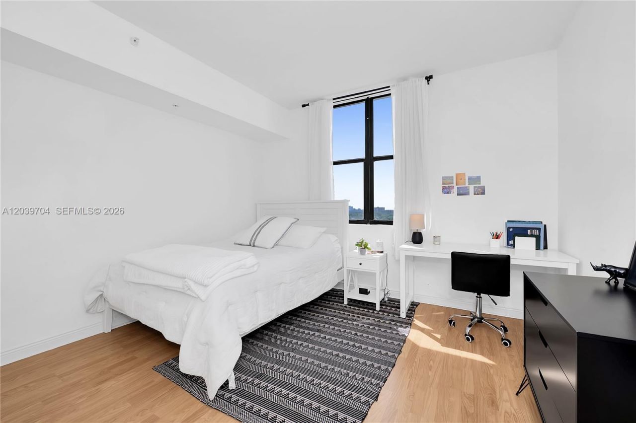 888 S Douglas Rd, Unit 910, Coral Gables, FL 33134 Photo