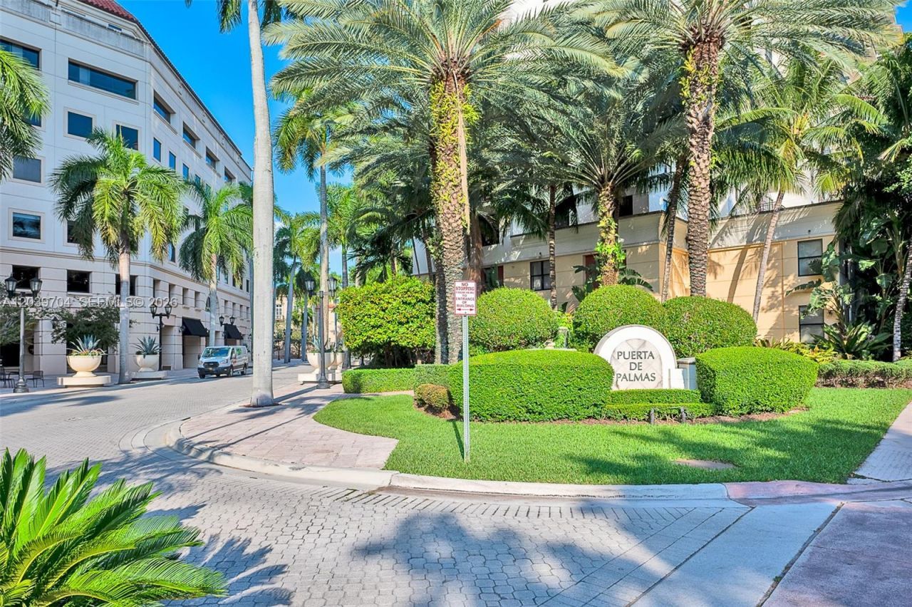 888 S Douglas Rd, Unit 910, Coral Gables, FL 33134 Photo
