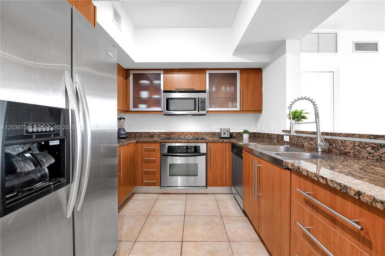 888 S Douglas Rd, Unit 910, Coral Gables, FL 33134 Photo