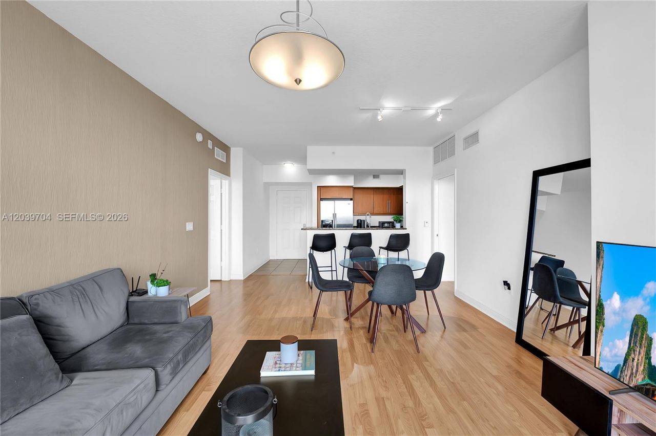 888 S Douglas Rd, Unit 910, Coral Gables, FL 33134 Photo
