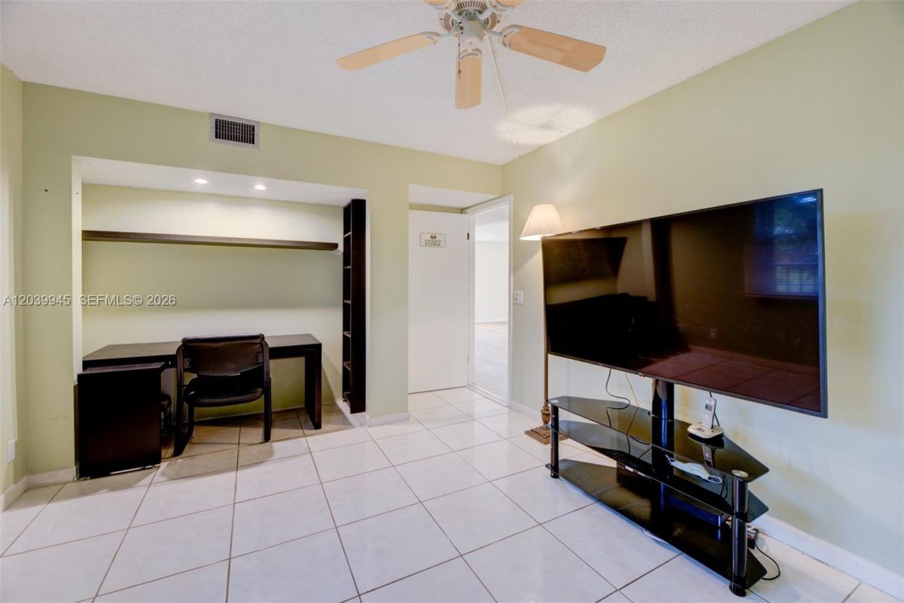 500 SW 130th Ter , Unit 301A, Pembroke Pines, FL 33027 Photo