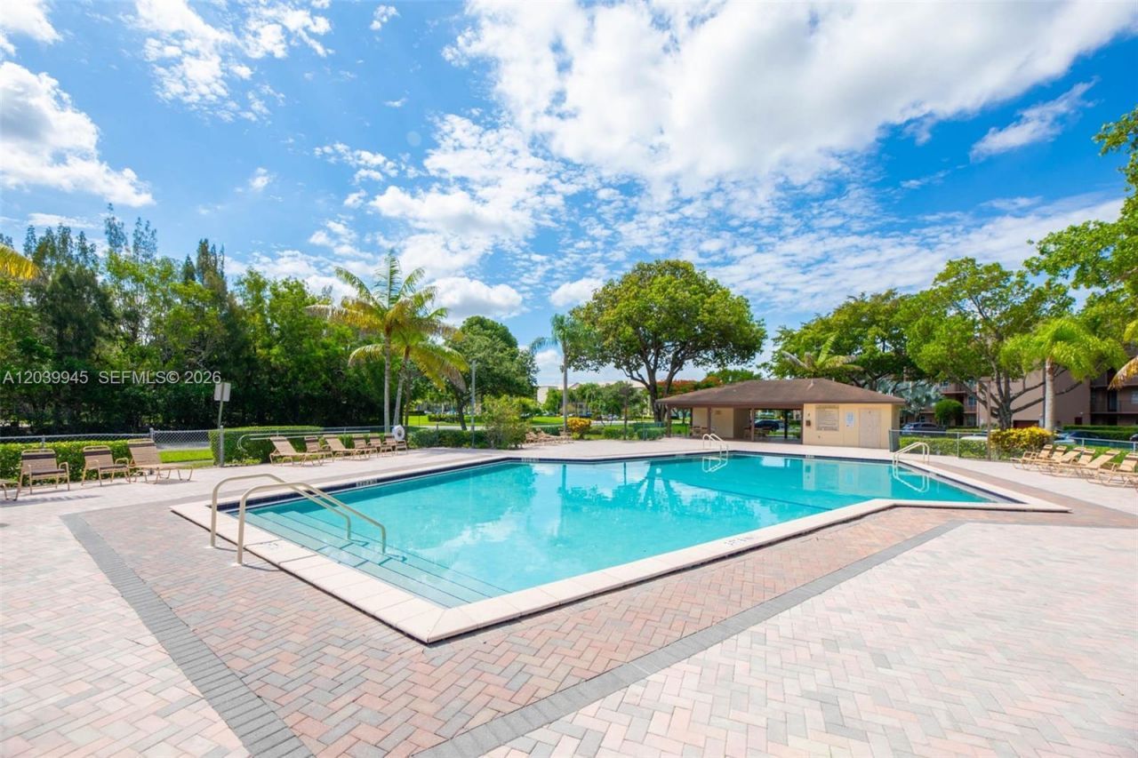 500 SW 130th Ter , Unit 301A, Pembroke Pines, FL 33027 Photo