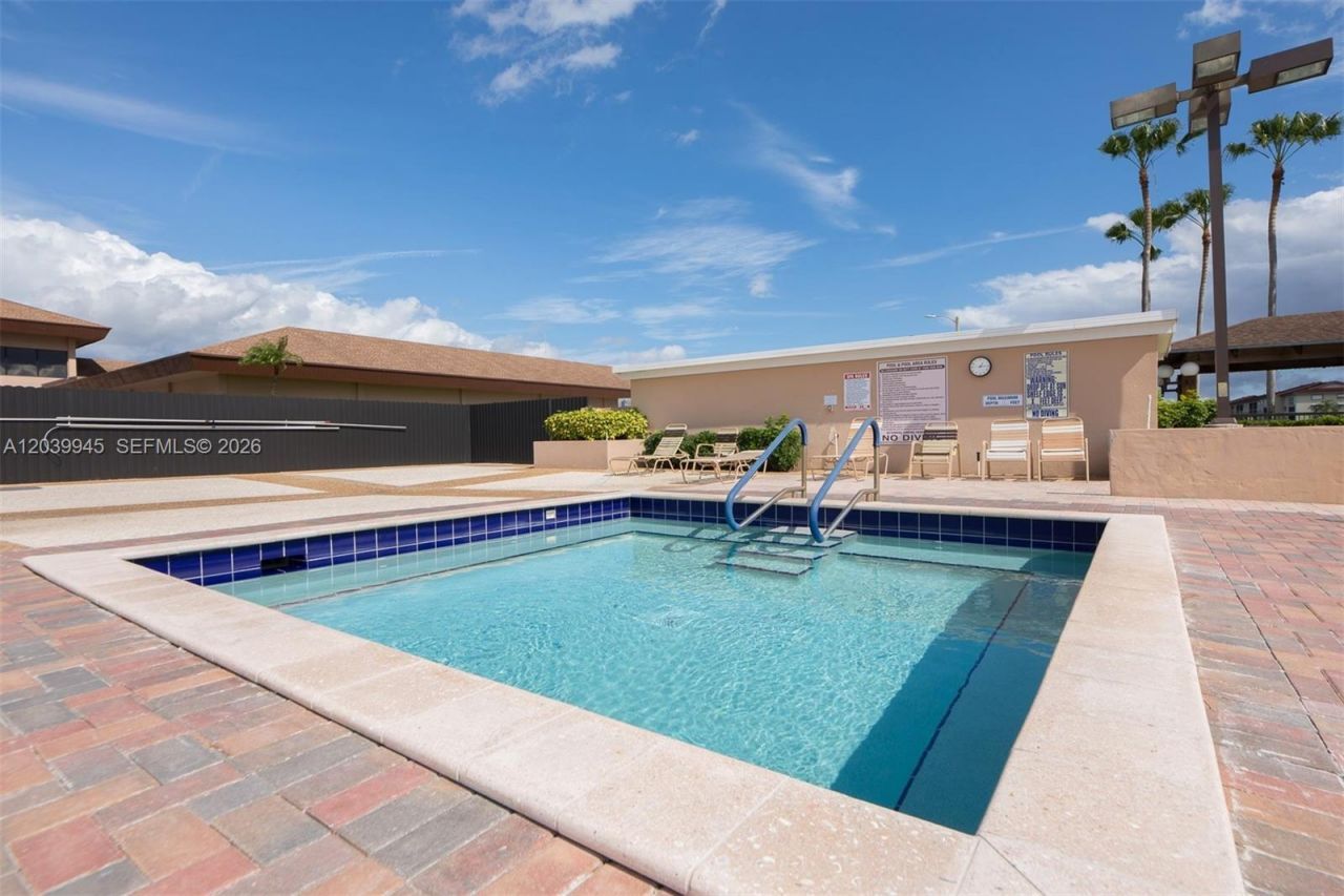 500 SW 130th Ter , Unit 301A, Pembroke Pines, FL 33027 Photo