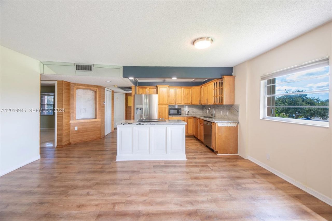 500 SW 130th Ter , Unit 301A, Pembroke Pines, FL 33027 Photo