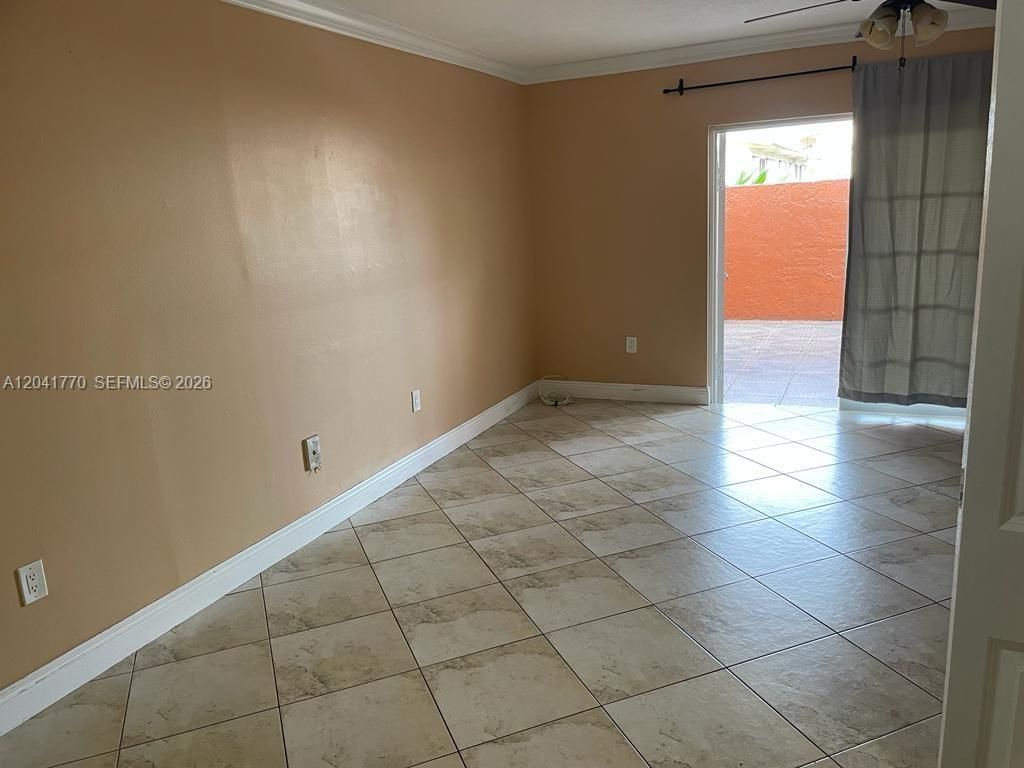 10851 SW 6th St , Unit 5, Sweetwater, FL 33174 Photo
