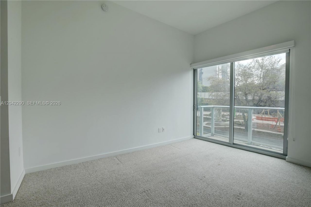 1600 SW 1st Ave , Unit TH-09, Miami, FL 33129 Photo