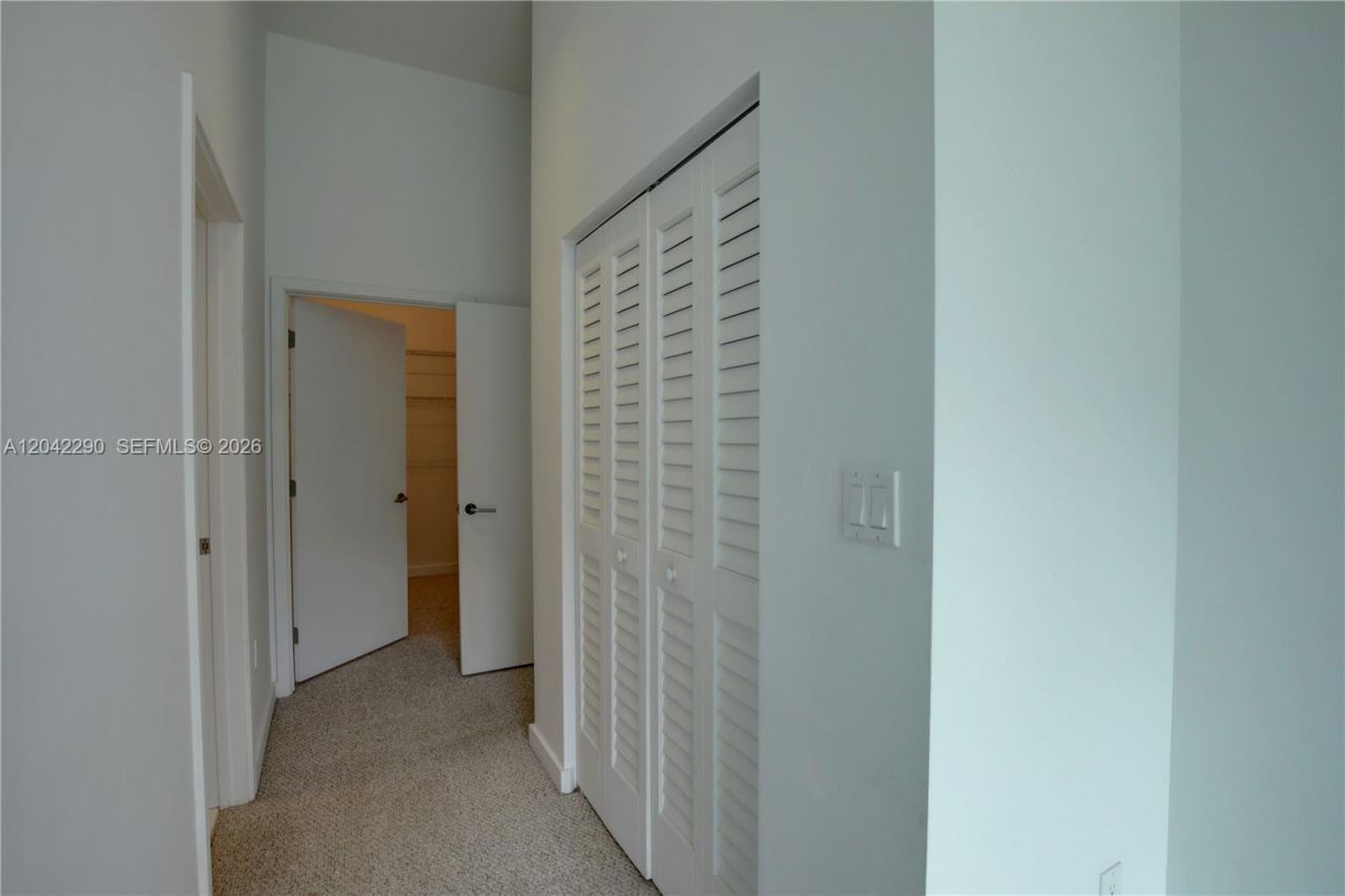 1600 SW 1st Ave , Unit TH-09, Miami, FL 33129 Photo