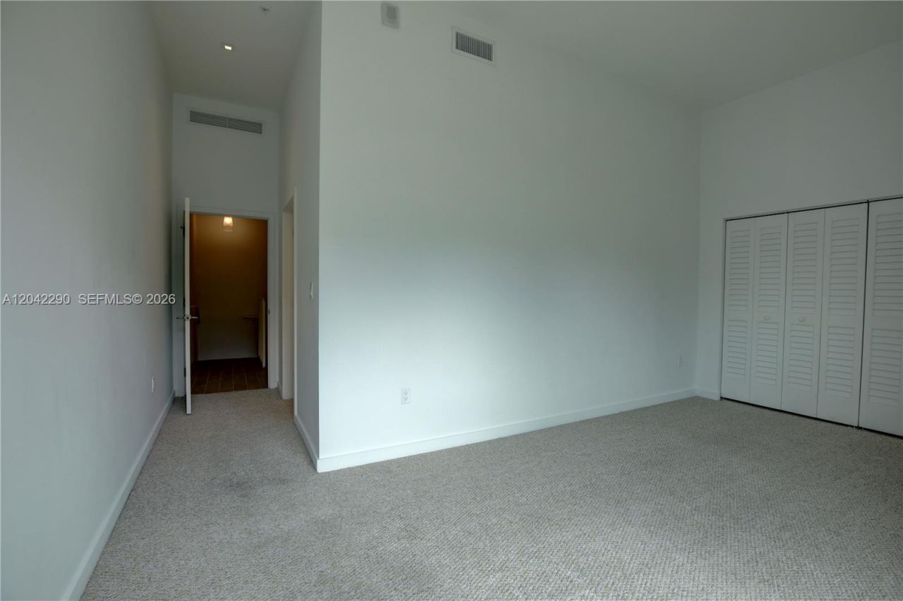 1600 SW 1st Ave , Unit TH-09, Miami, FL 33129 Photo