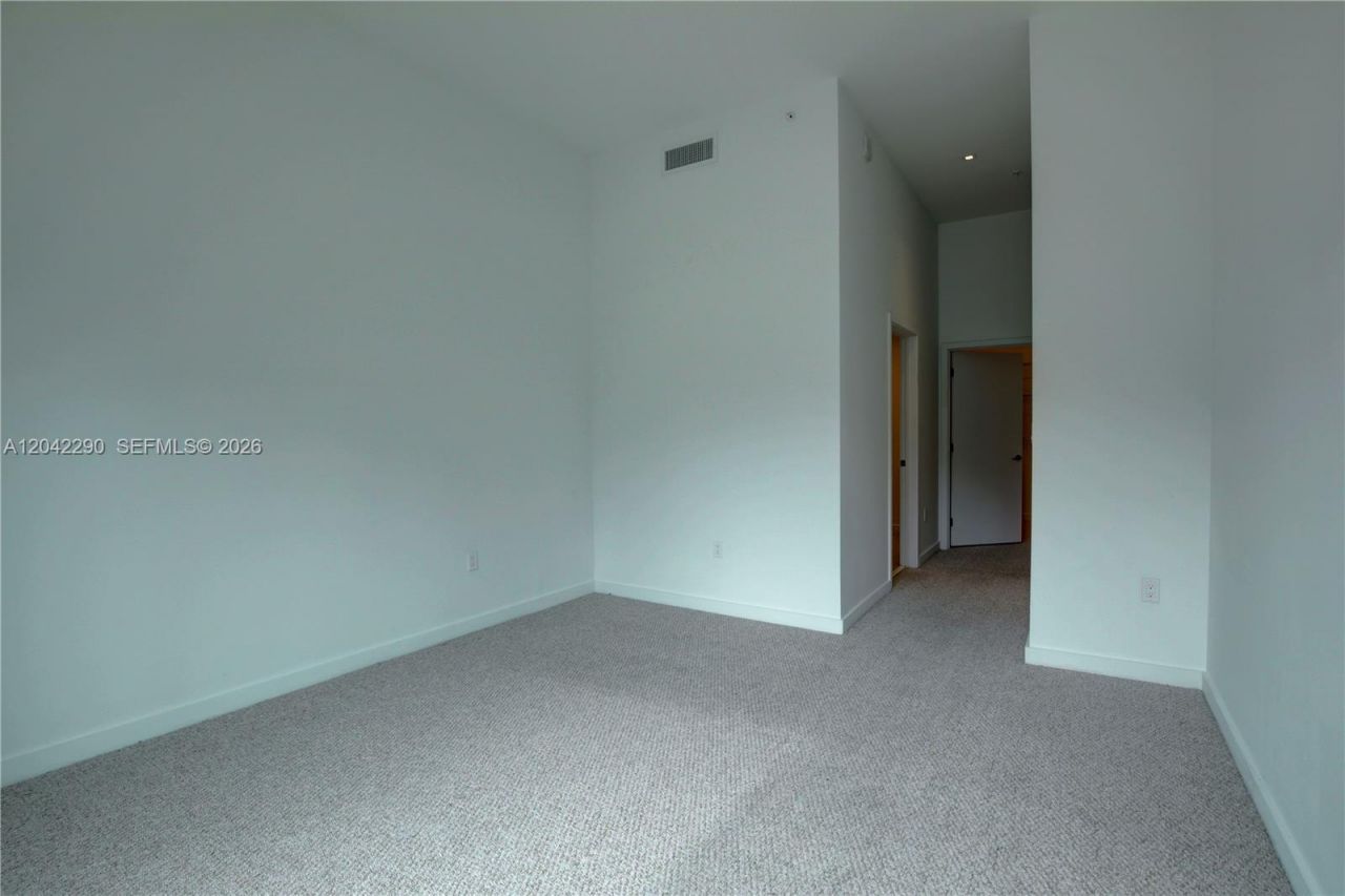1600 SW 1st Ave , Unit TH-09, Miami, FL 33129 Photo