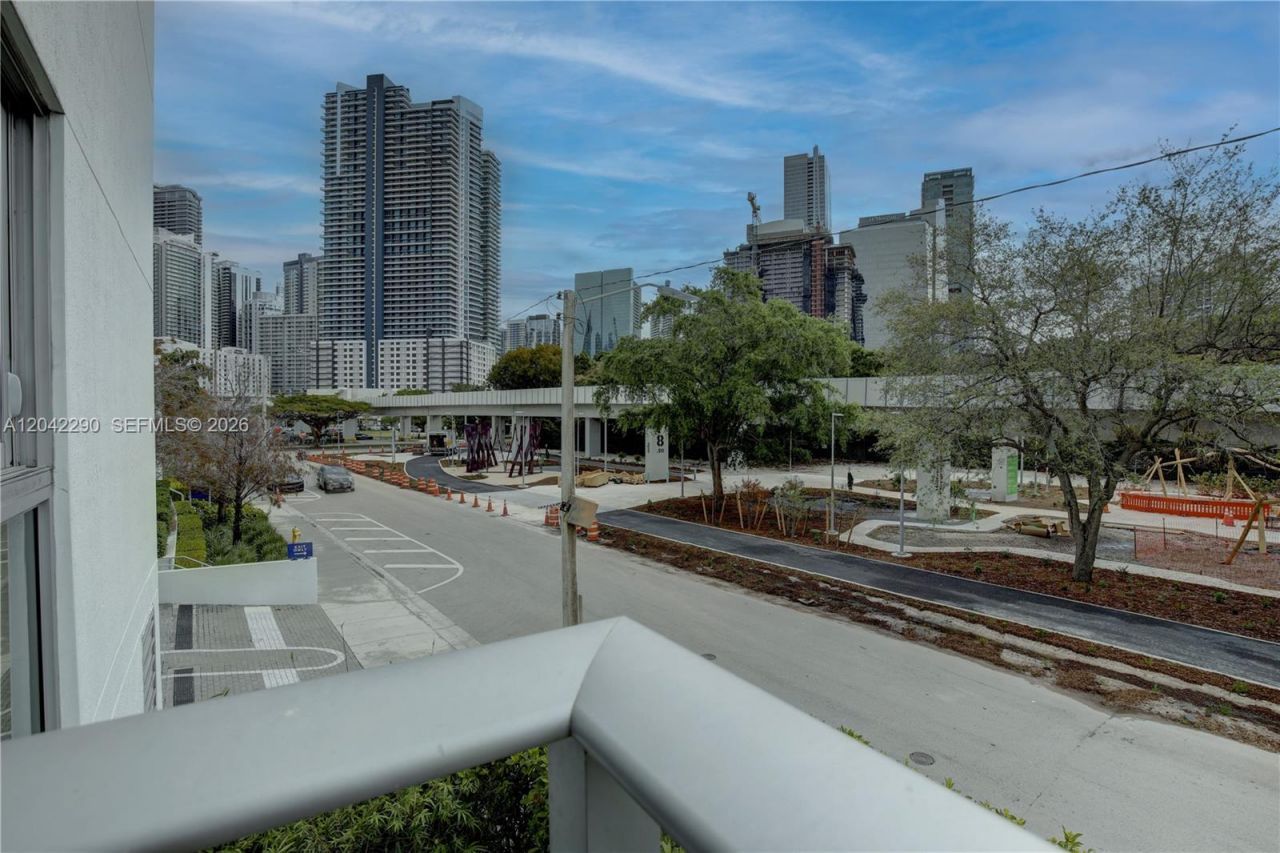 1600 SW 1st Ave , Unit TH-09, Miami, FL 33129 Photo