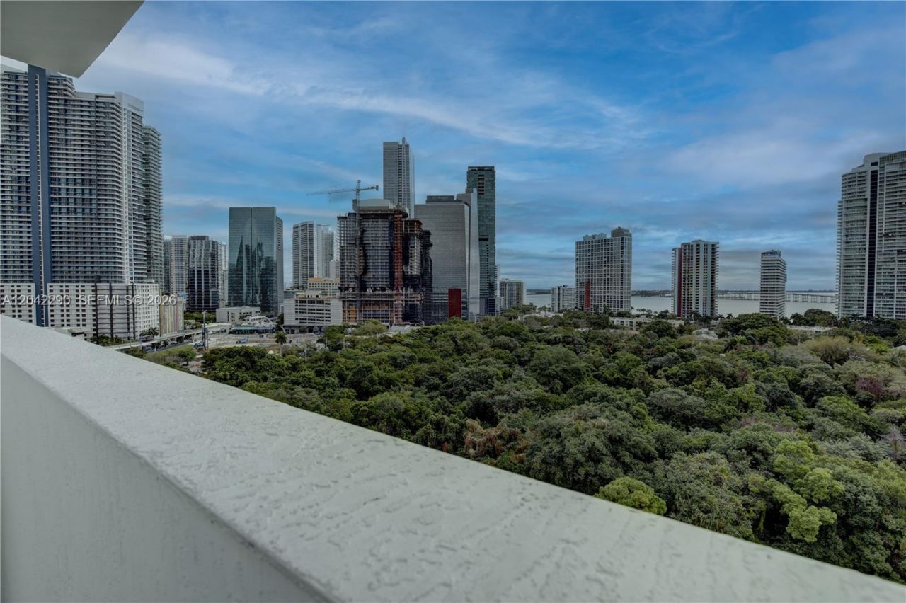 1600 SW 1st Ave , Unit TH-09, Miami, FL 33129 Photo