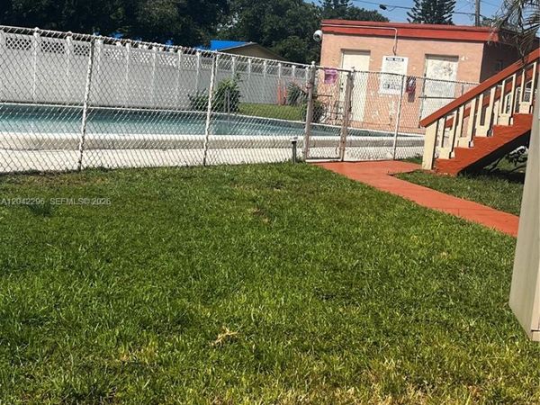 7830 NW 33rd St, Unit 206, Davie, FL 33024