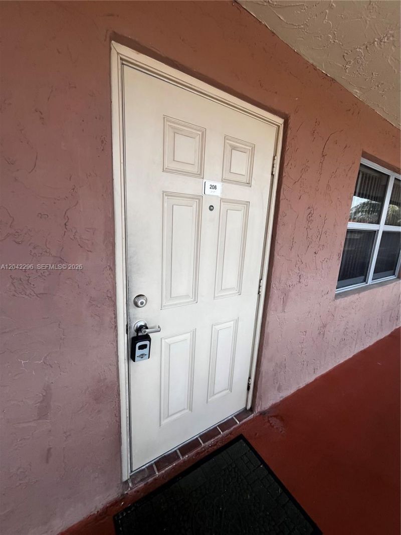 7830 NW 33rd St, Unit 206, Davie, FL 33024 Photo