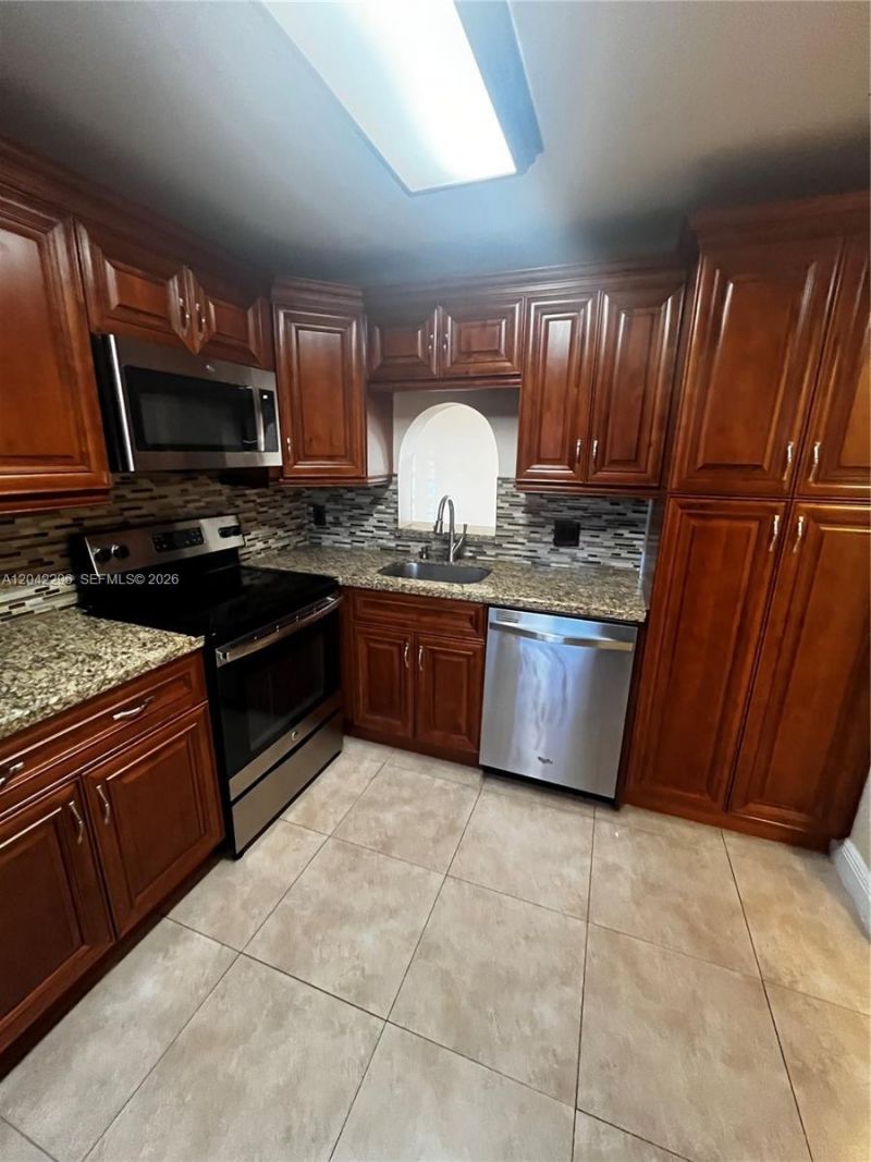 7830 NW 33rd St, Unit 206, Davie, FL 33024 Photo