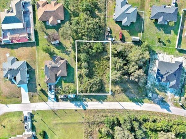 394 PALENCIA AVE , Lehigh Acres, FL 33974