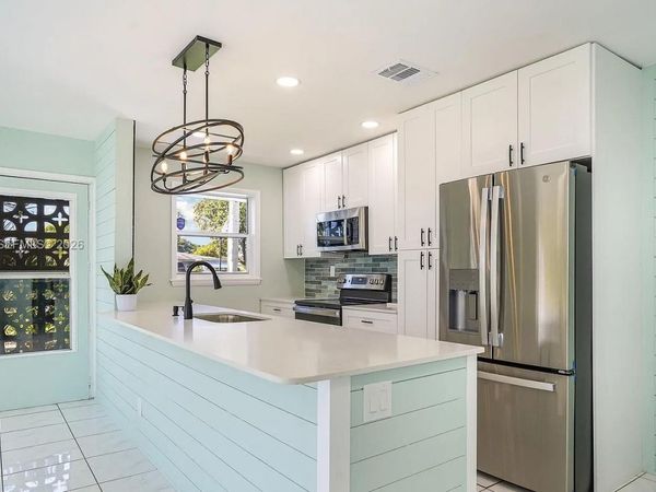 560 High Point Dr, Unit D, Delray Beach, FL 33445