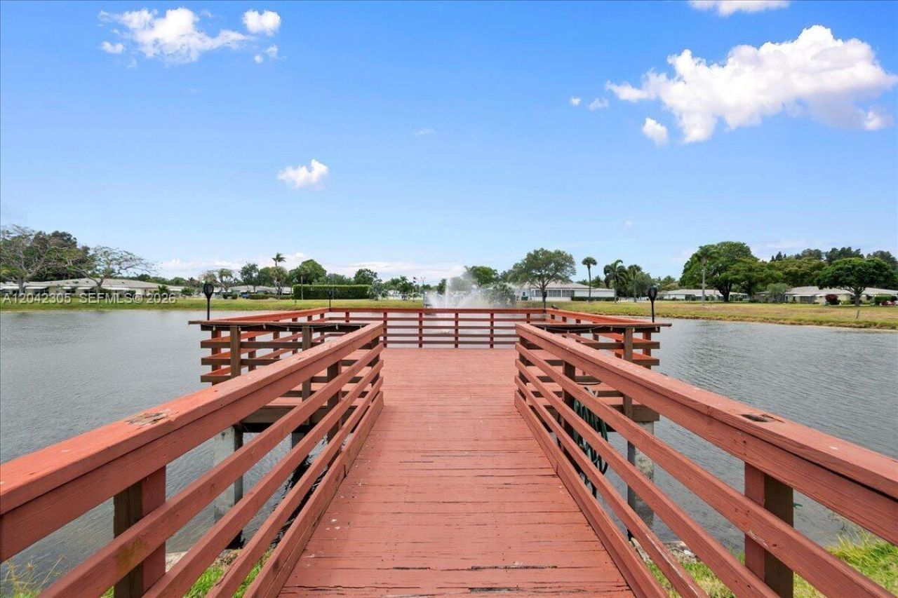 560 High Point Dr, Unit D, Delray Beach, FL 33445 Photo