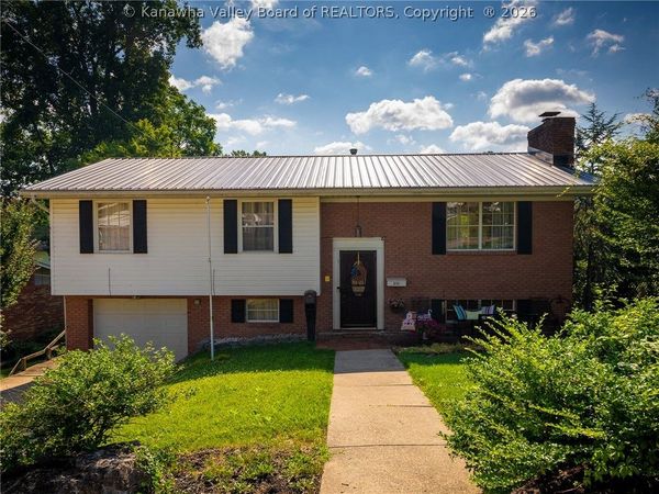 210 Scenic Drive, St Albans, WV 25177