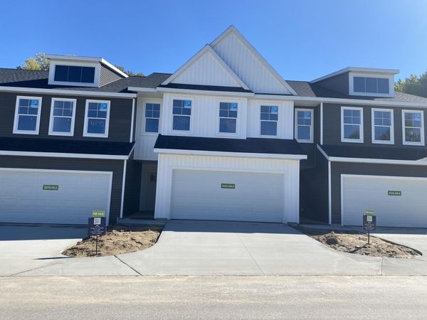 4894 Hidden River Avenue SW, Unit 62, Wyoming, MI 49418