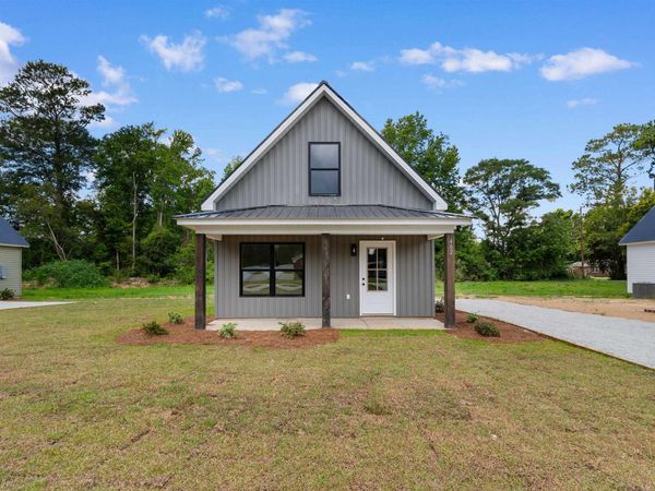 402 S Magnolia Ave., Andrews, SC 29510
