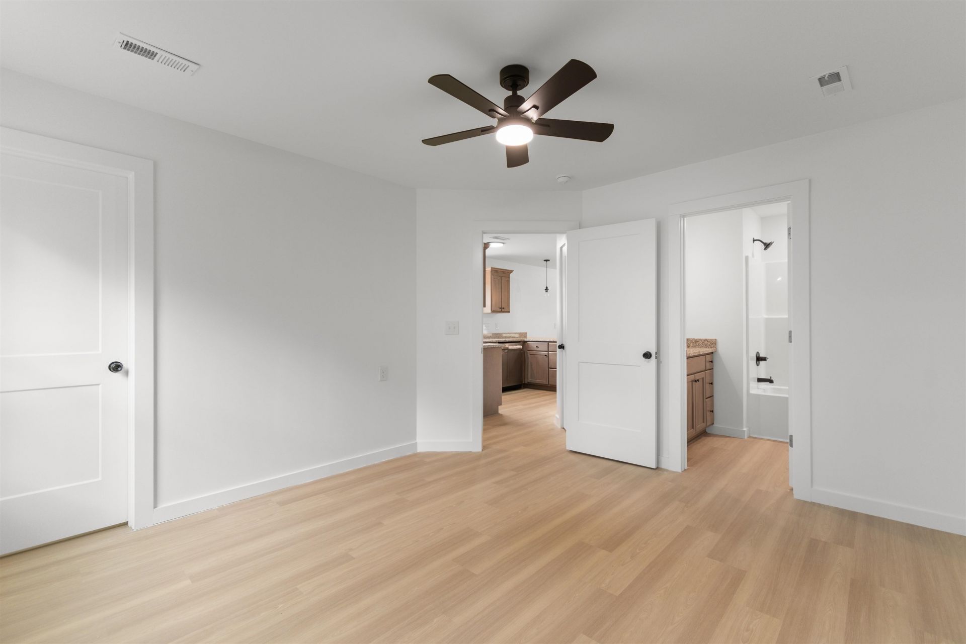 402 S Magnolia Ave. Photo 18