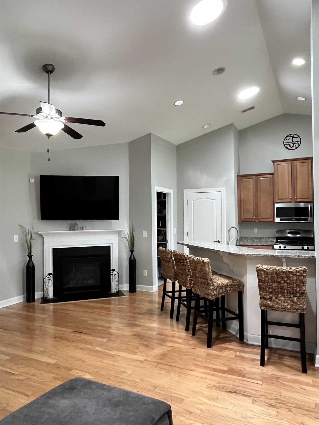 648 Harbor Bay Dr. Photo 16