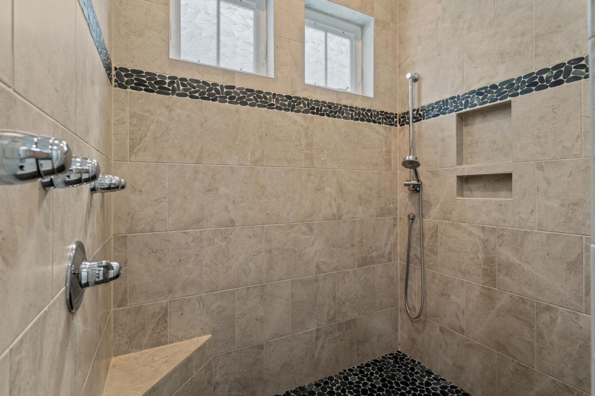 904 Waterton Ave.  Photo 52