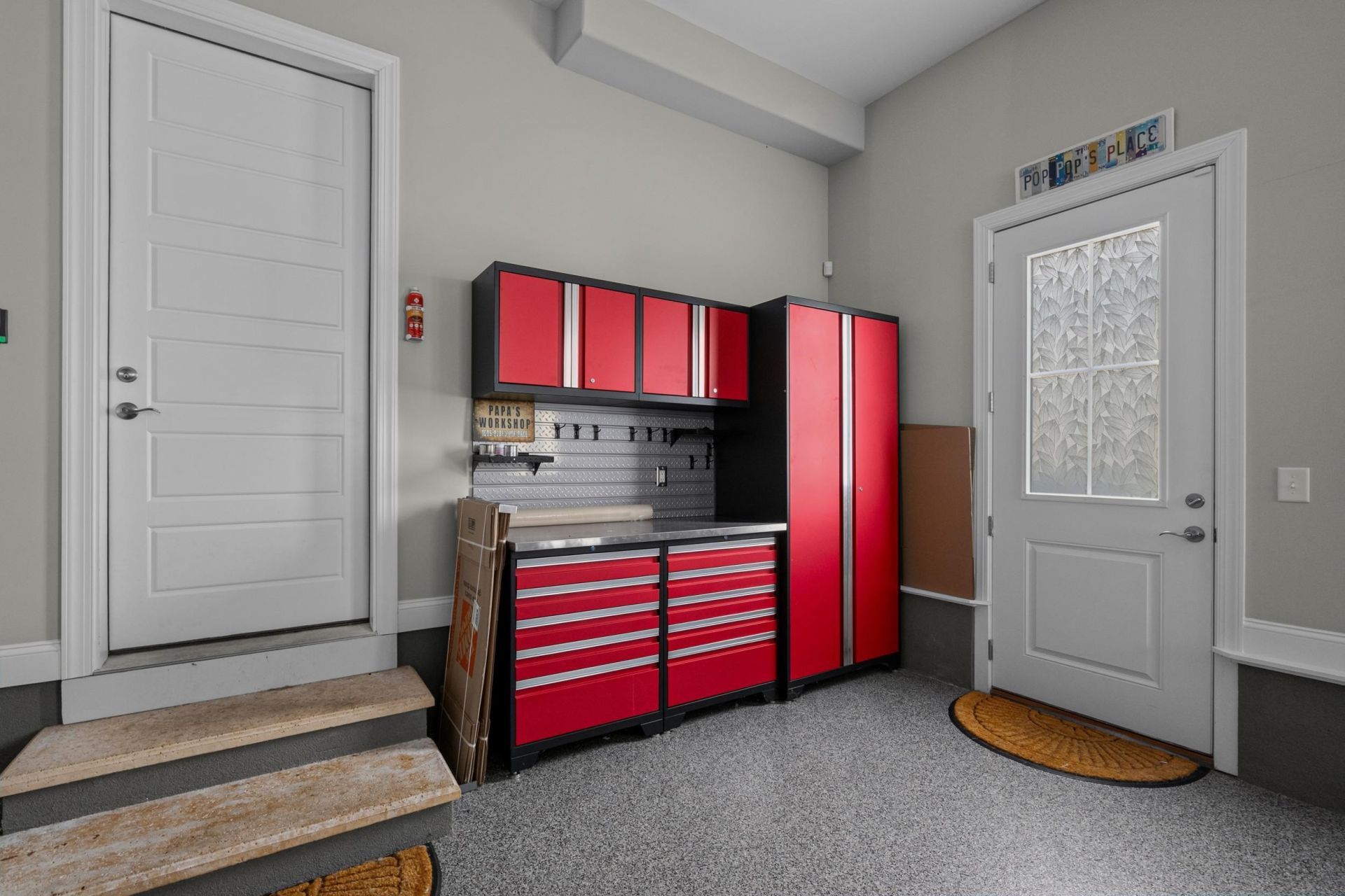 904 Waterton Ave.  Photo 80